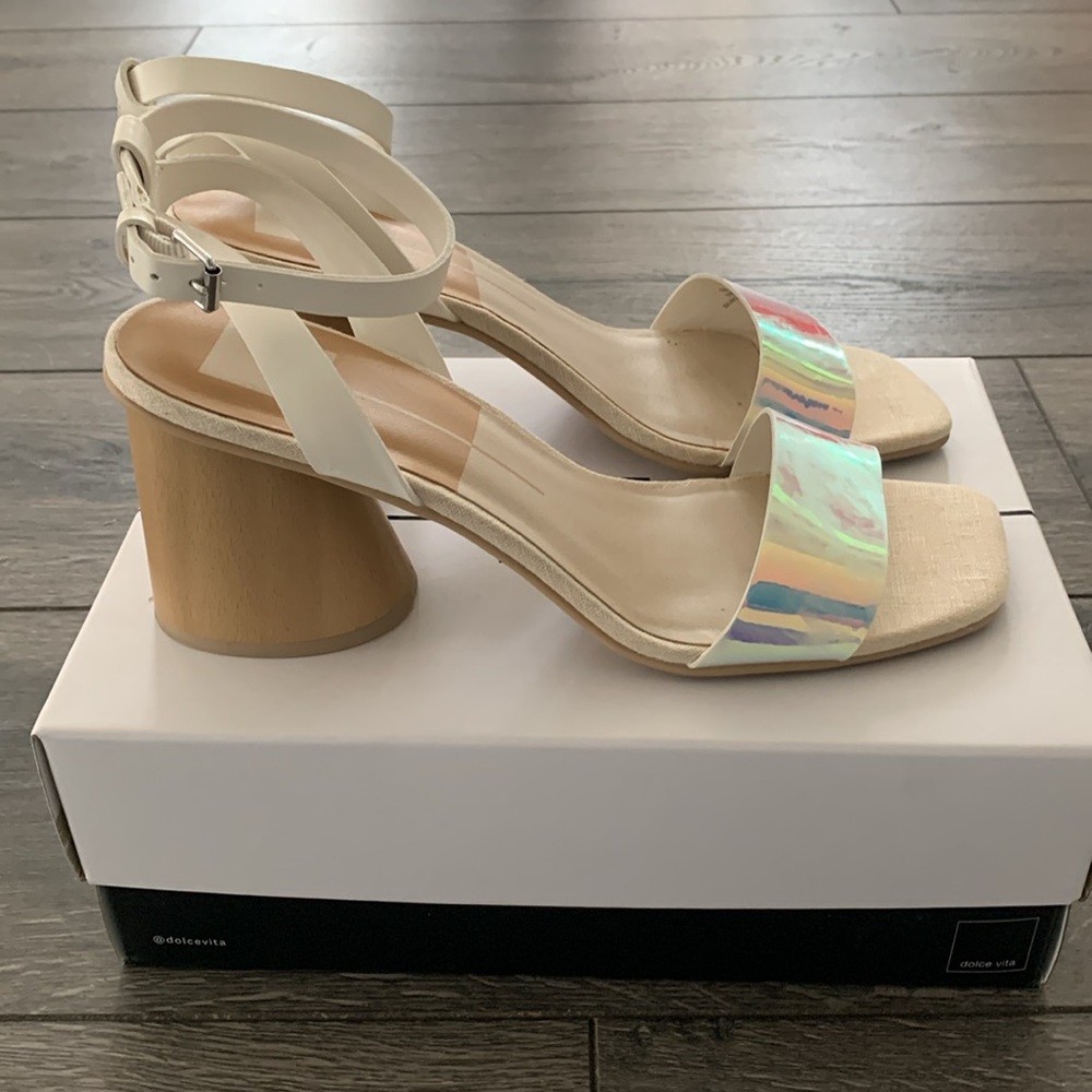 EUC dolce vita hazel silver iridescent white sandal heels size 10